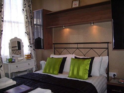 Langdon Villa Guest House Тенби Екстериор снимка